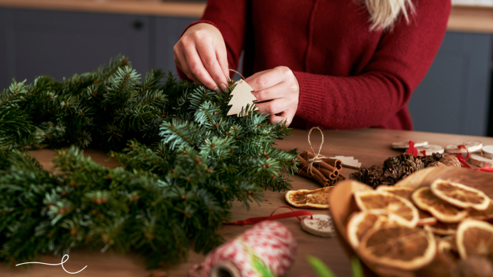 Copy of Photocentric Holiday Wreath Making Online Workshop Zoom Virtual Background.png